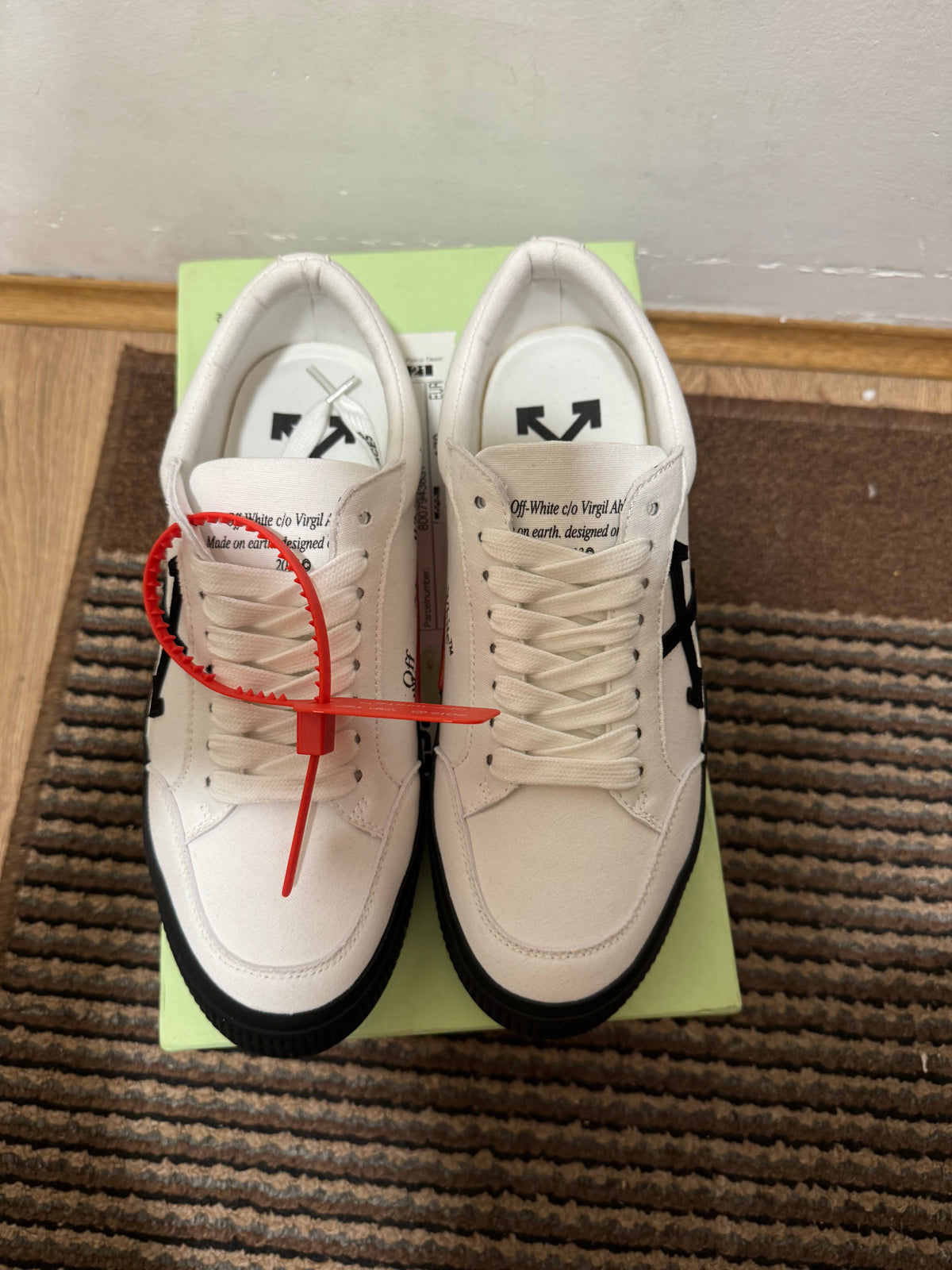 Off White Court Low Broj 44,45(Odmah dostupno)