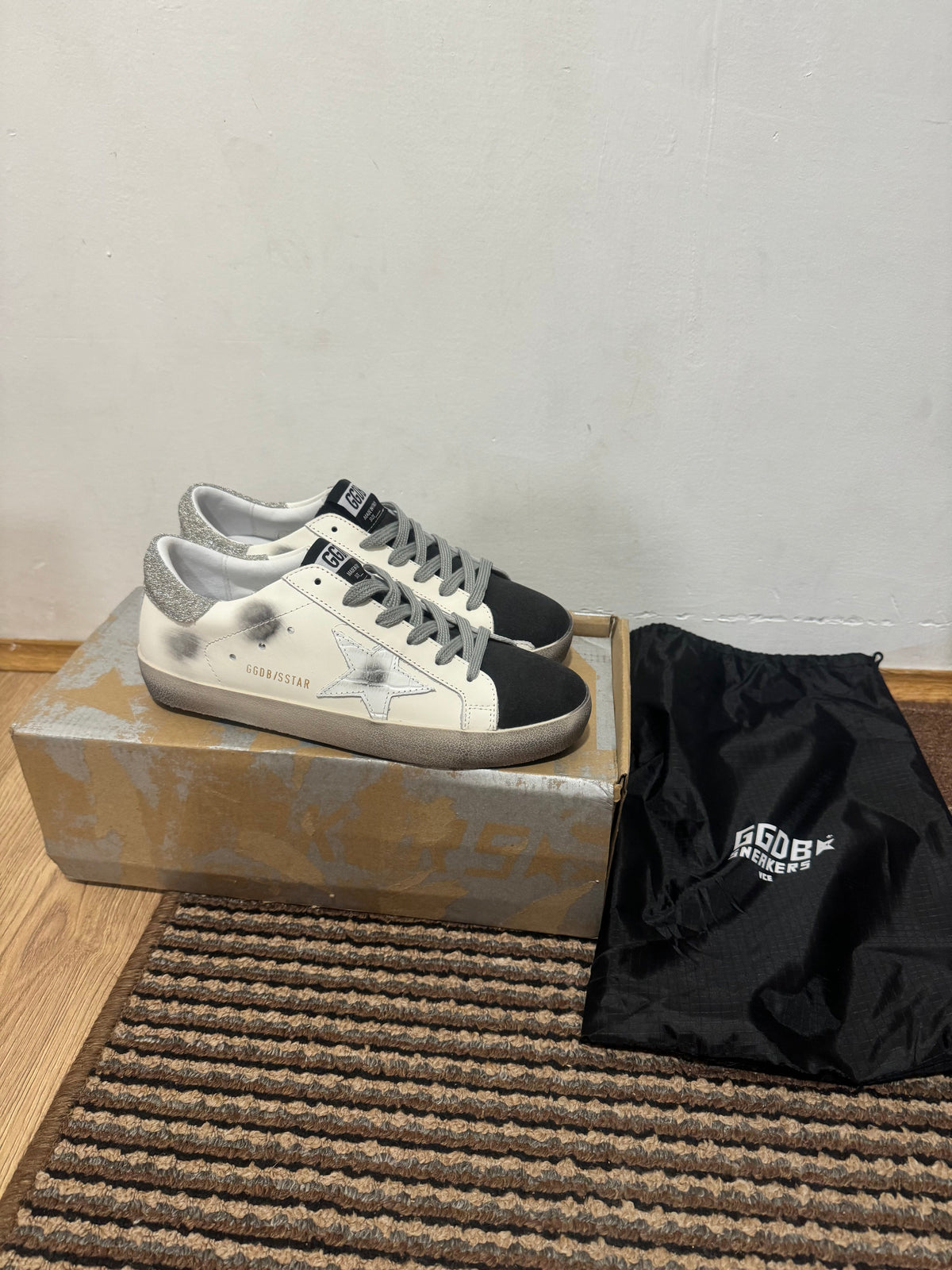 Golden Goose Broj 37,42,45(Odmah dostupno)