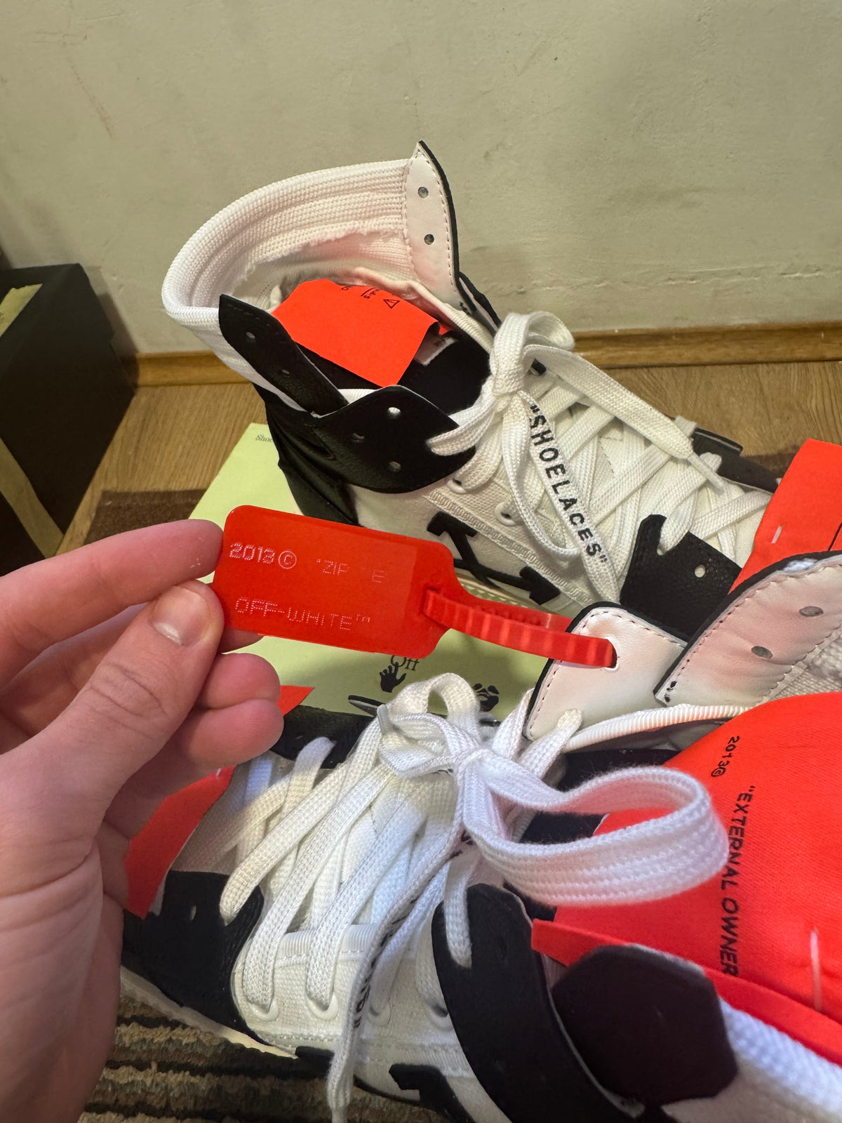Off White Court Broj 41(Odmah dostupno)