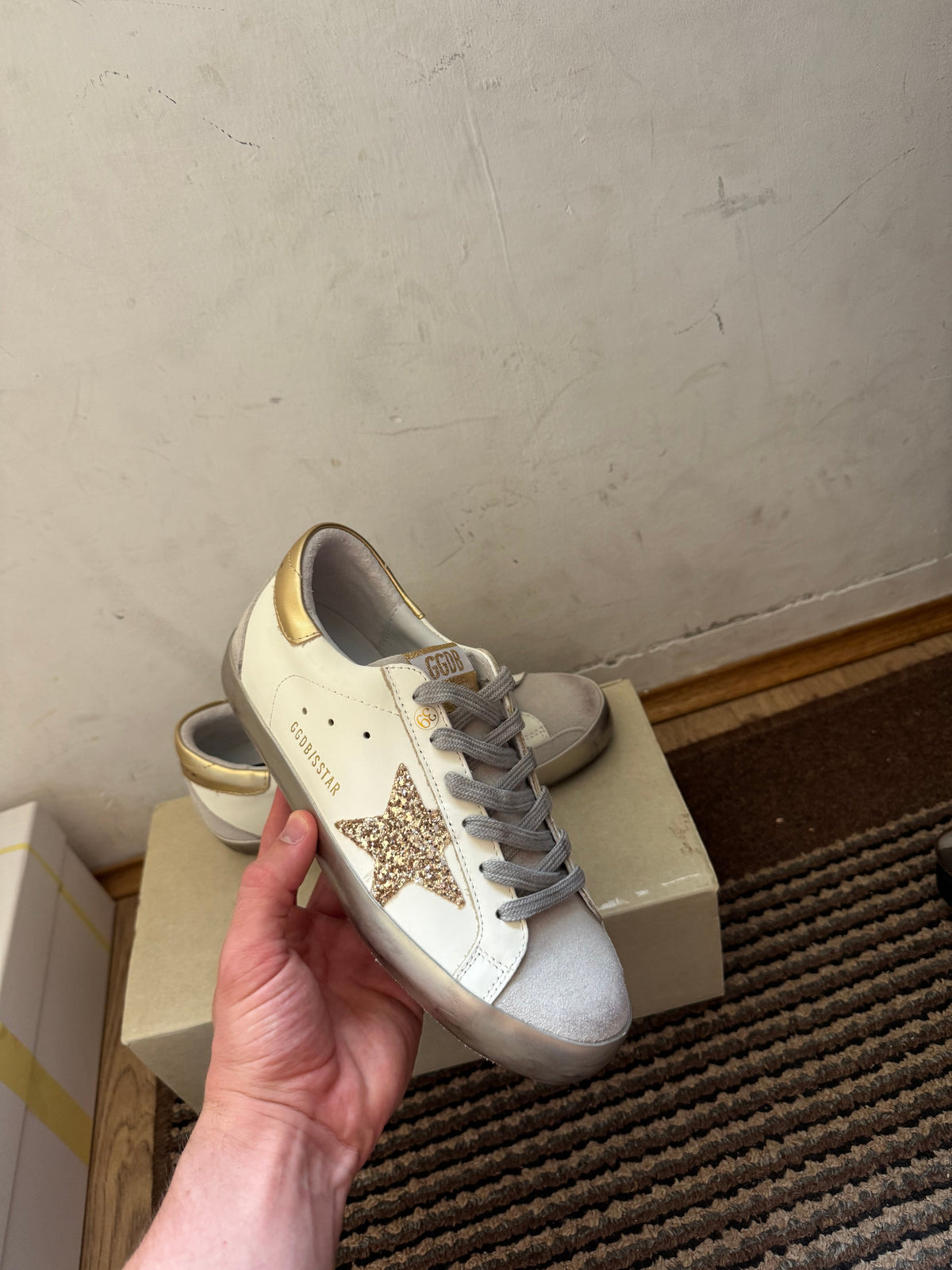 Golden Goose Broj 40(Odmah dostupno)