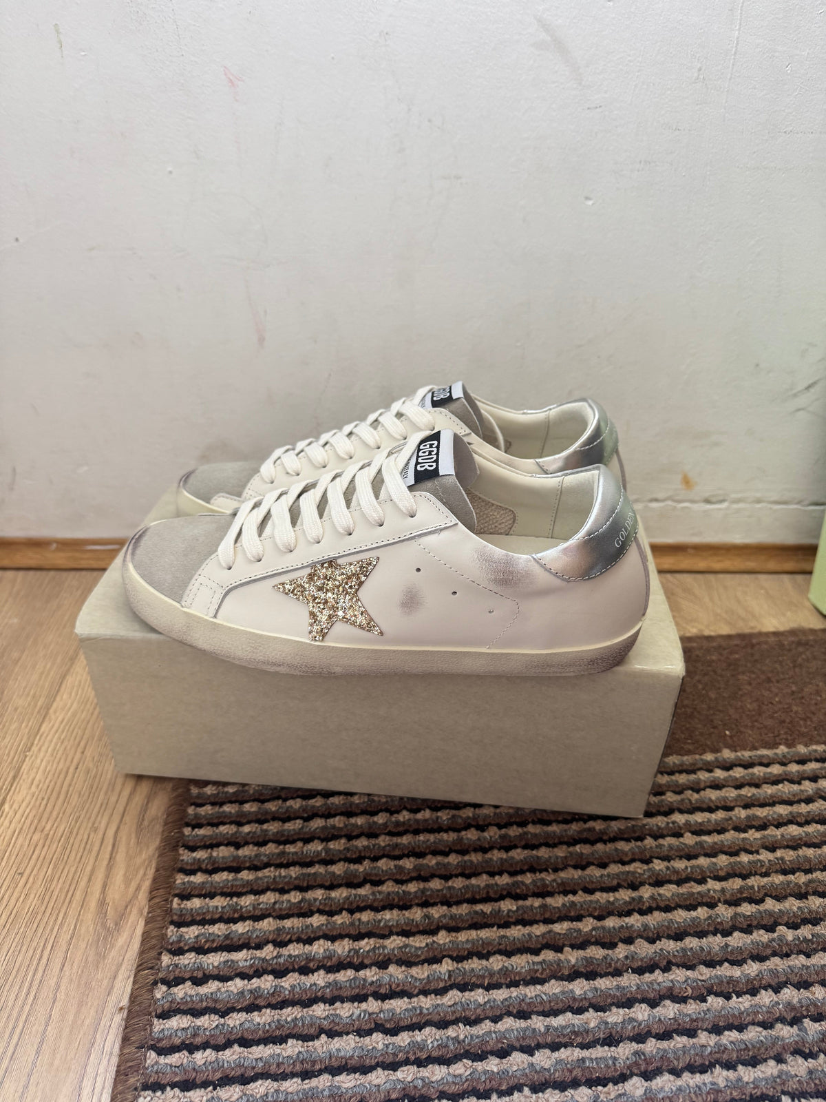 Golden Goose Broj 45(Odmah dostupno)