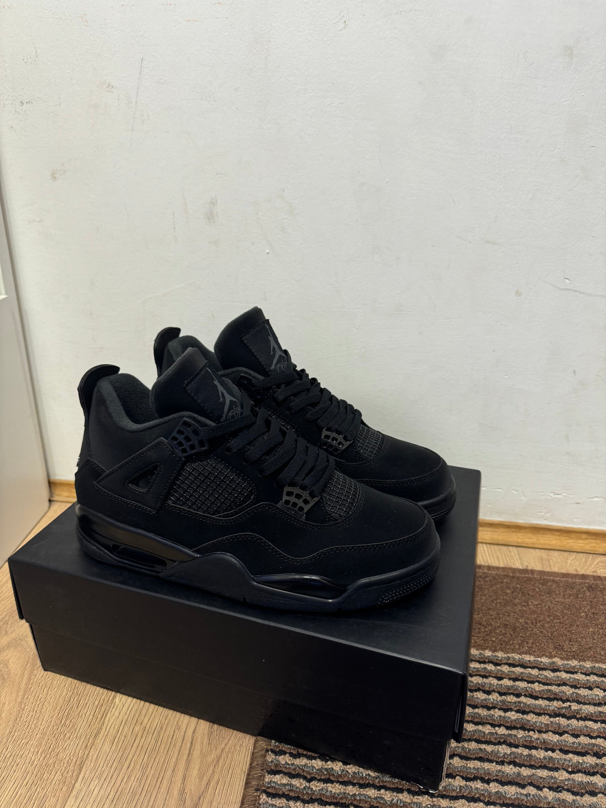 Jordan 4 Black Cat Broj 38,43,44(Odmah dostupno)