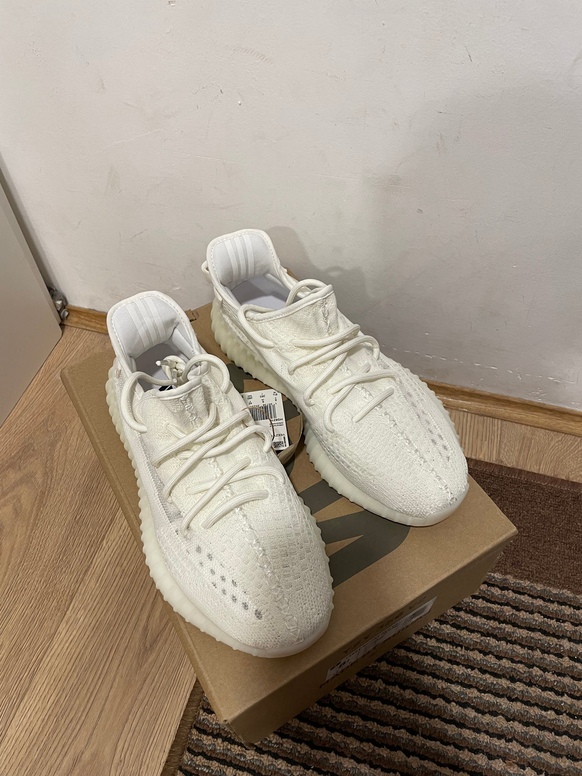 Yeezy 350 Bone Broj 43(Odmah dostupno)