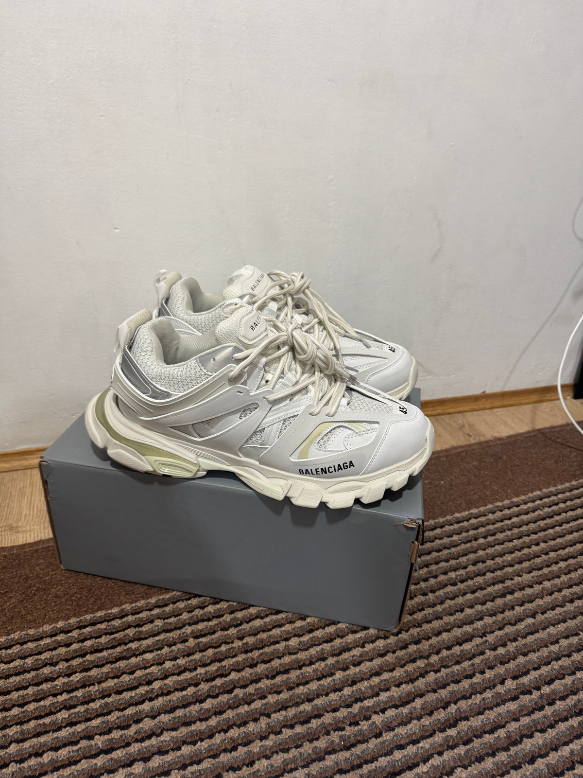 Balenciaga Tracks Broj 45(Odmah dostupno)