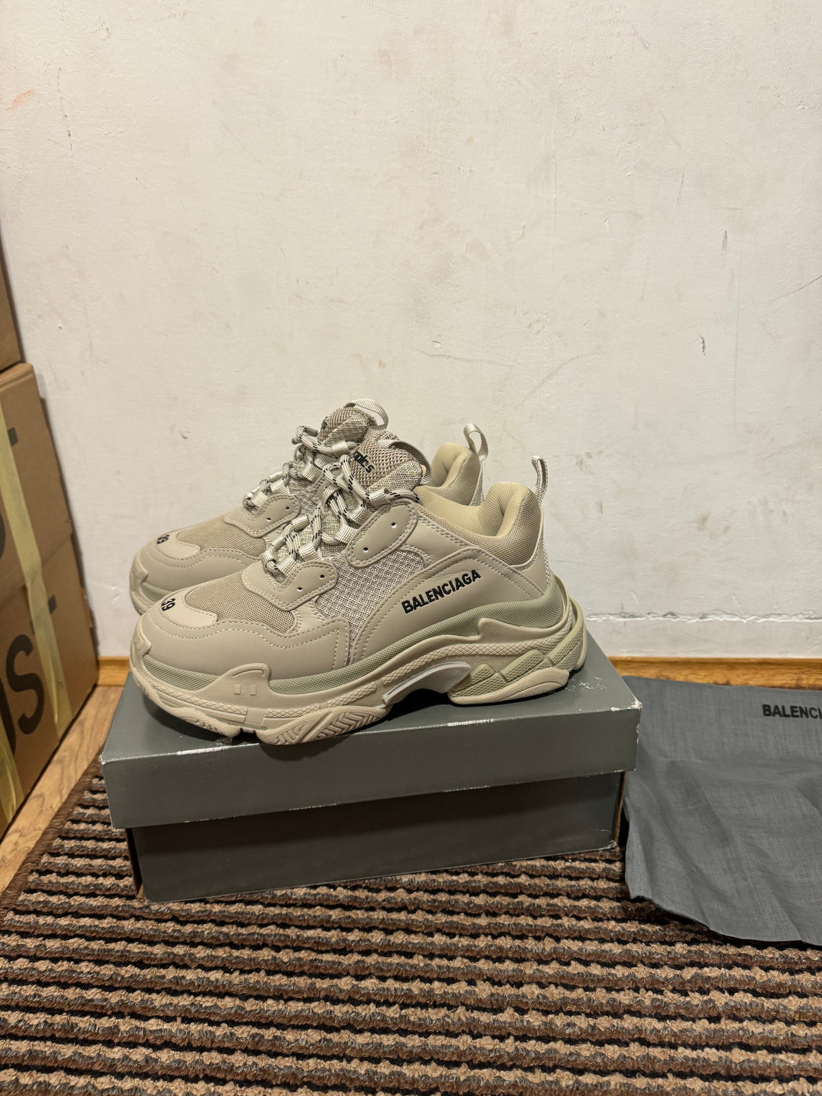 Balenciaga Triple S Broj 39(Odmah dostupno)