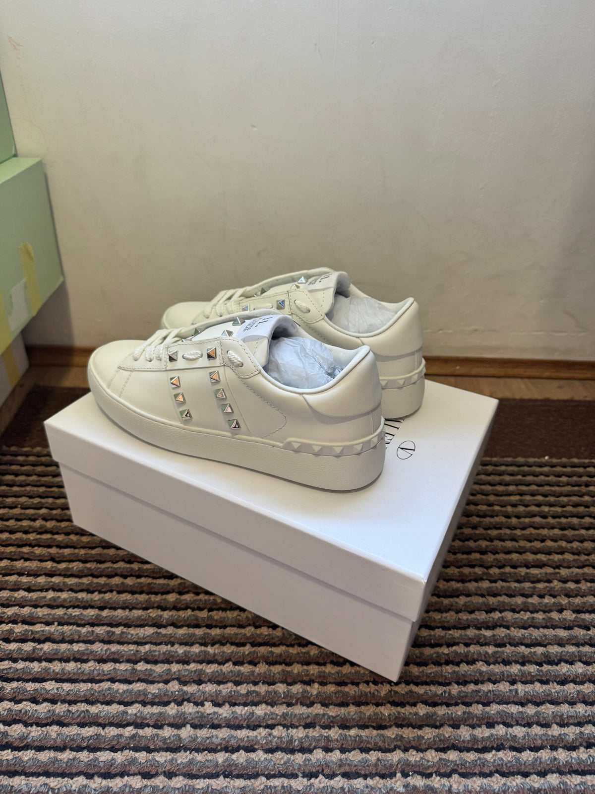 Valentino Broj 44(Odmah dostupno)