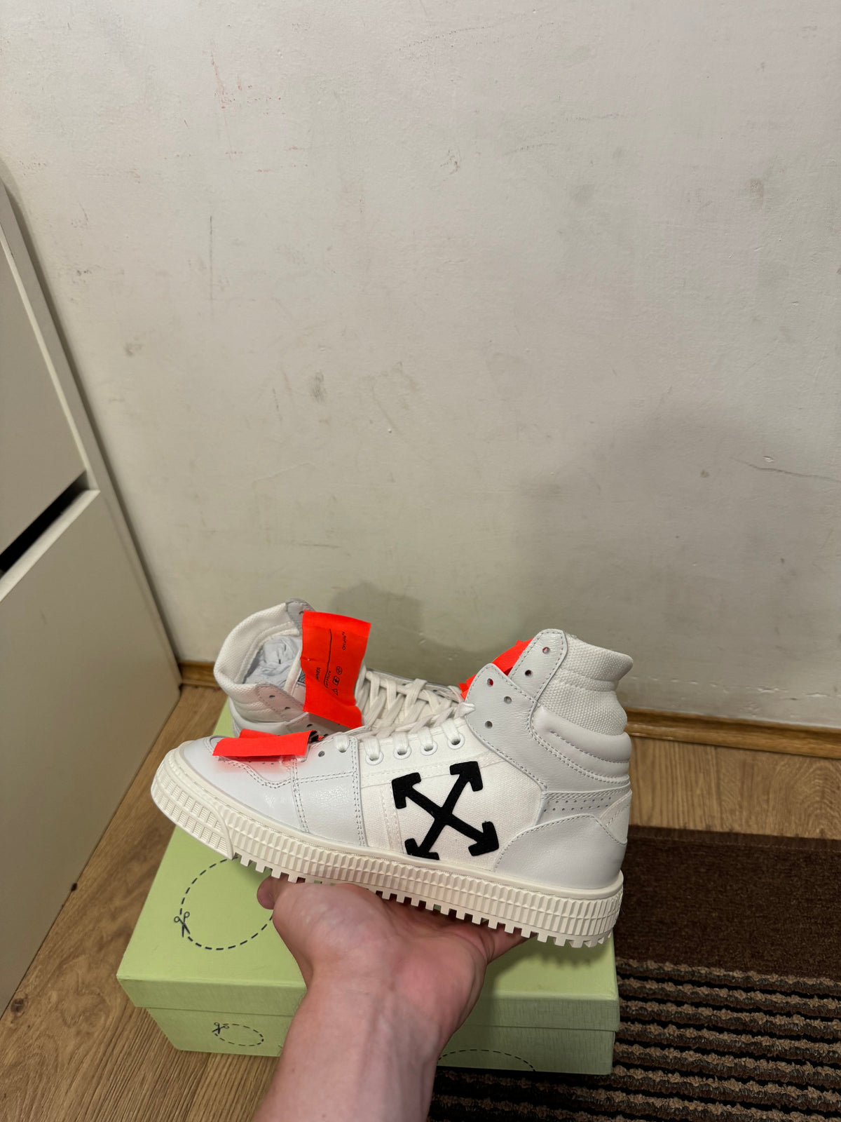 Off White Court Broj 43(Odmah dostupno) (Nemaju original kutiju)