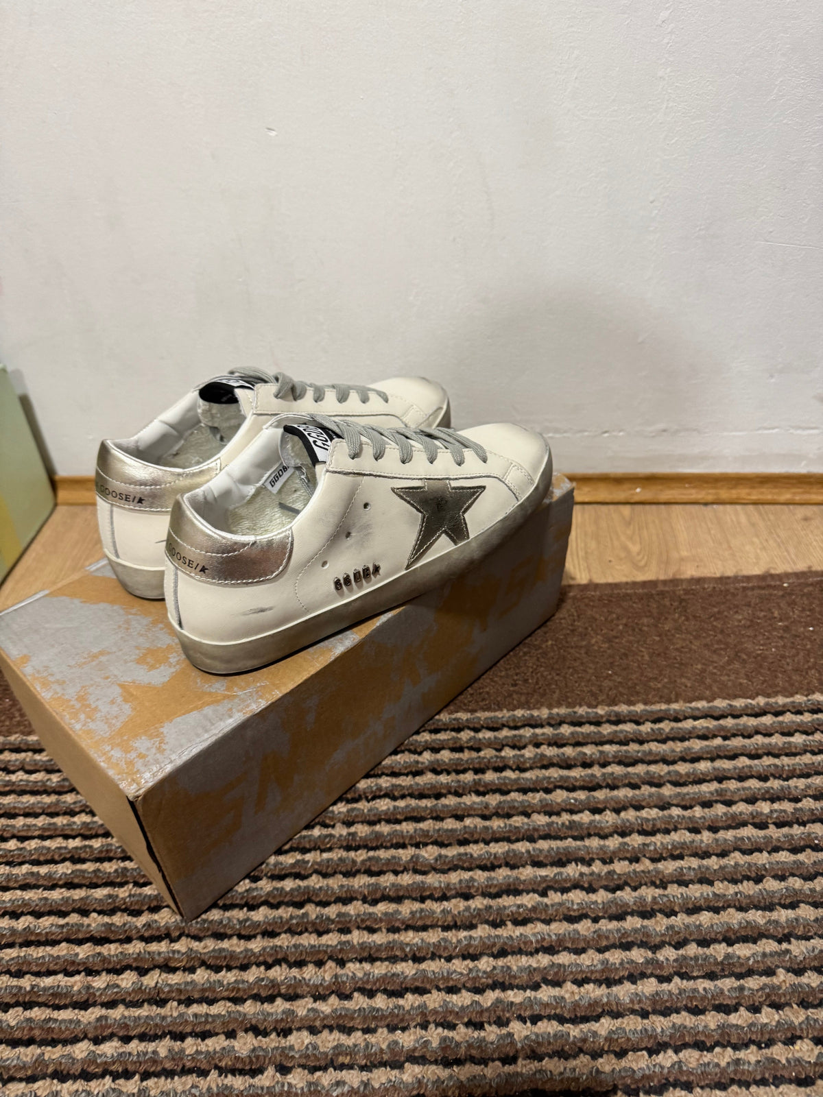 Golden Goose Broj 38,40(Odmah dostupno) (ZLATNE)