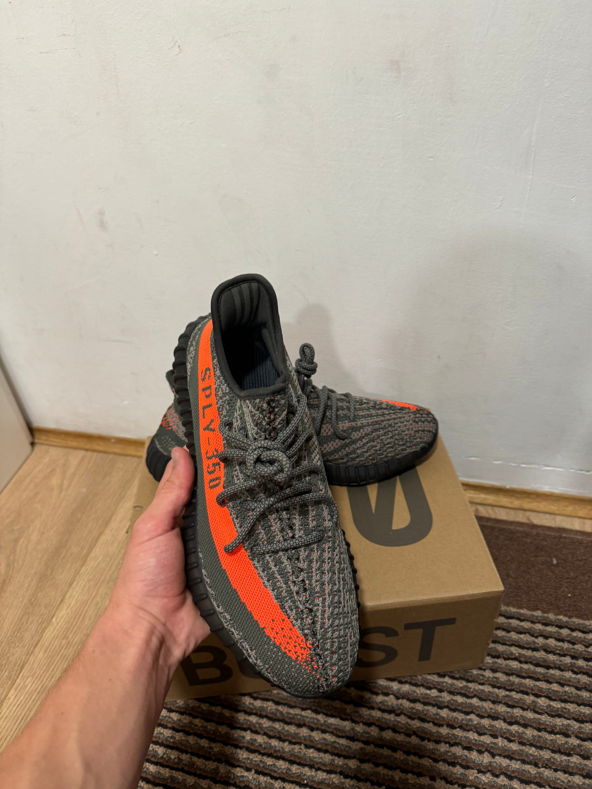 Yeezy 350 Carbon Beluga Broj 38,47(Odmah Dostupno)