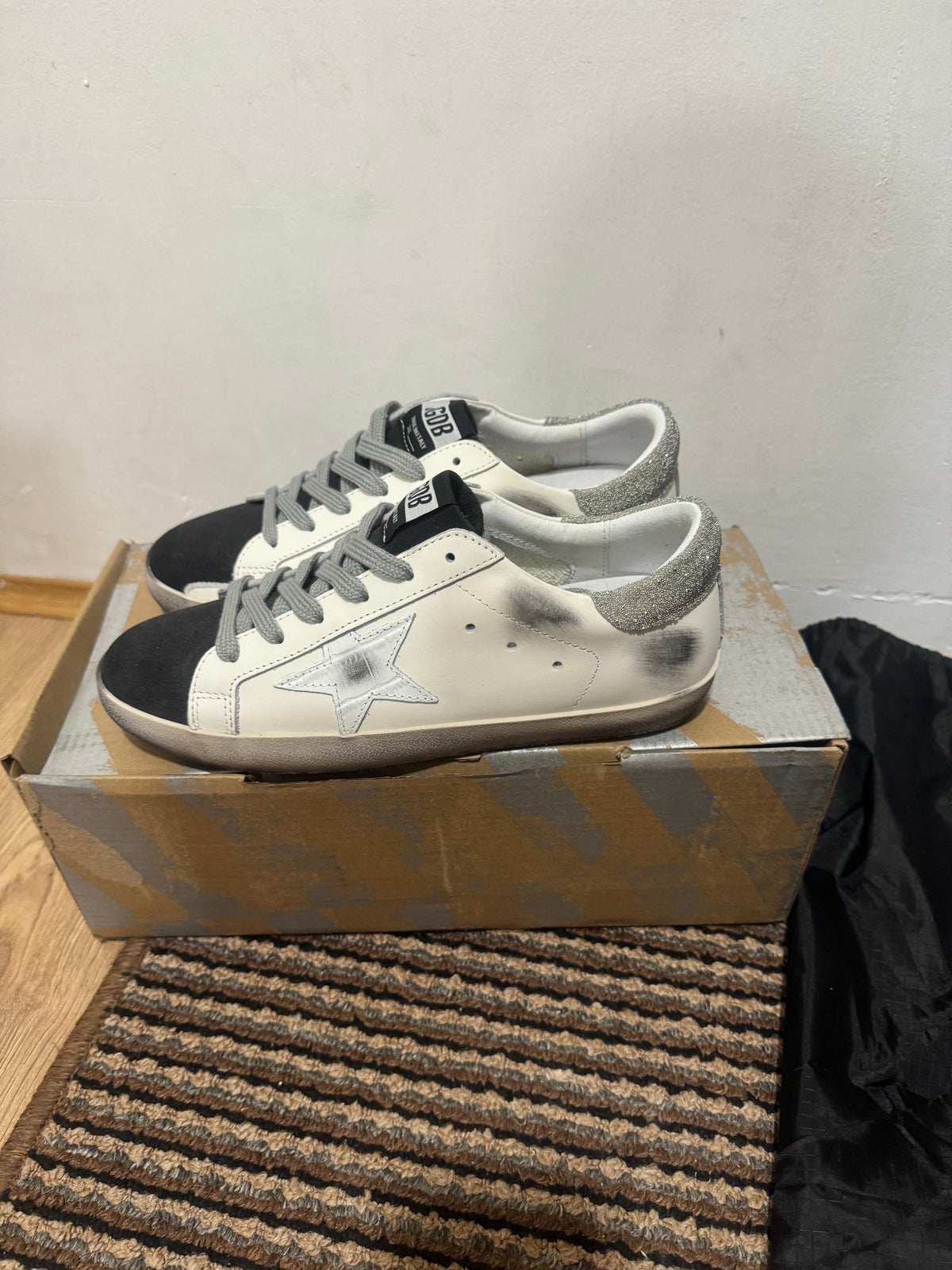 Golden Goose Broj 37,42,45(Odmah dostupno)