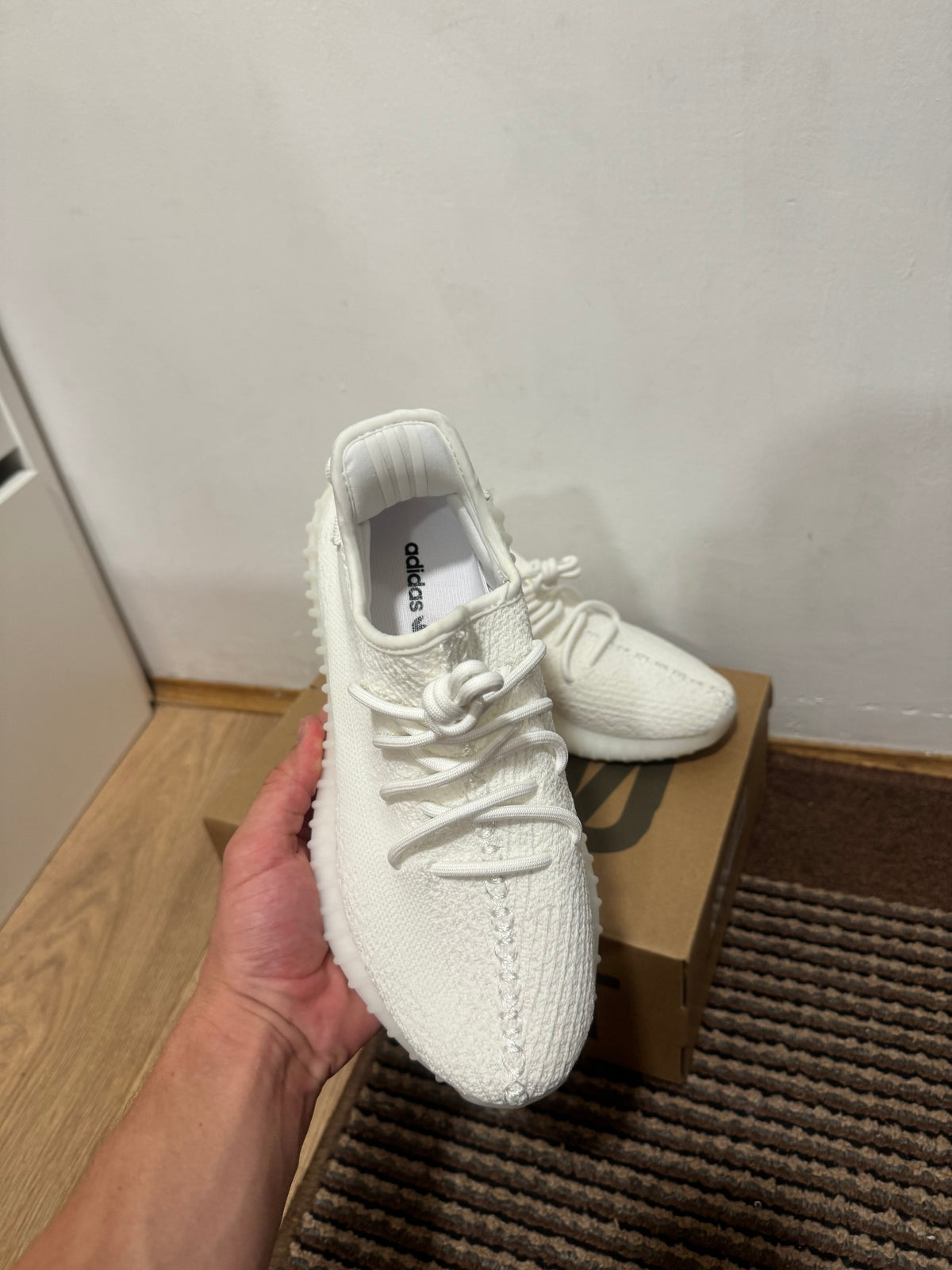 Yeezy350 Cream Broj 39(Odmah dostupno)