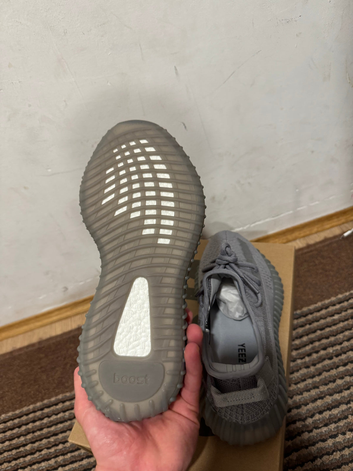 Yeezy 350 Wolf Grey Broj 39(Odmah dostupno)