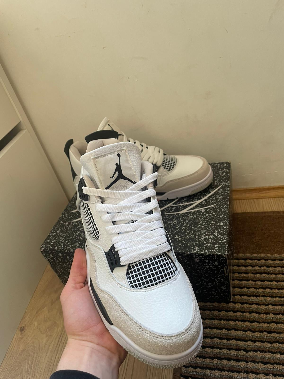 Jordan 4 Military black Broj 44(Odmah dostupno)