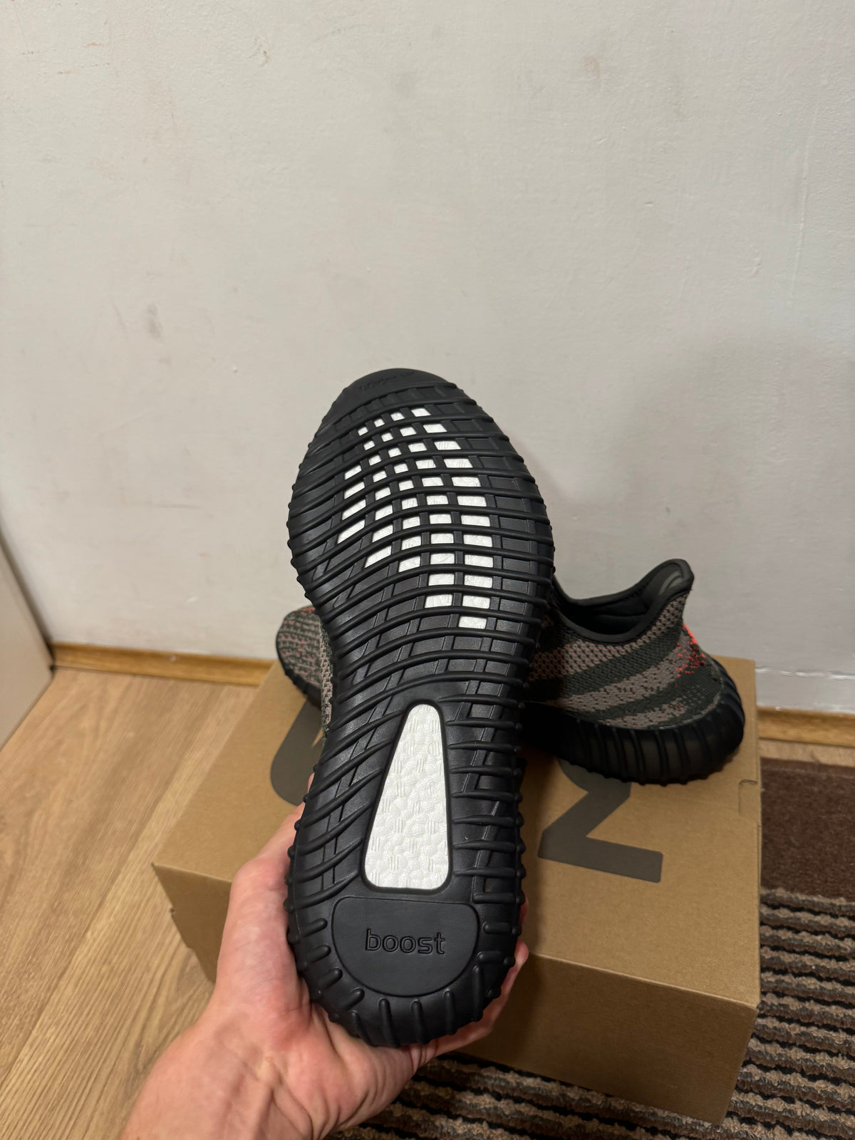 Yeezy 350 Carbon Beluga Broj 38,47(Odmah Dostupno)