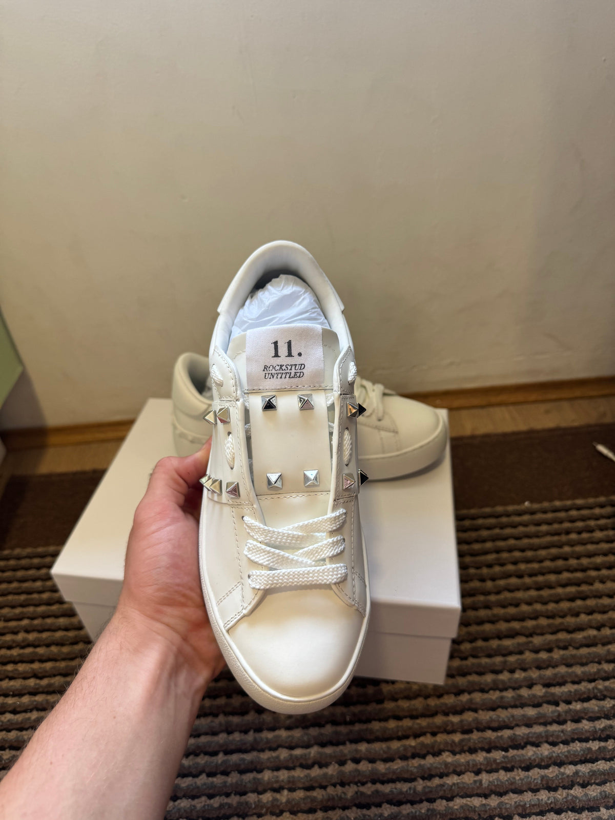 Valentino Broj 44(Odmah dostupno)
