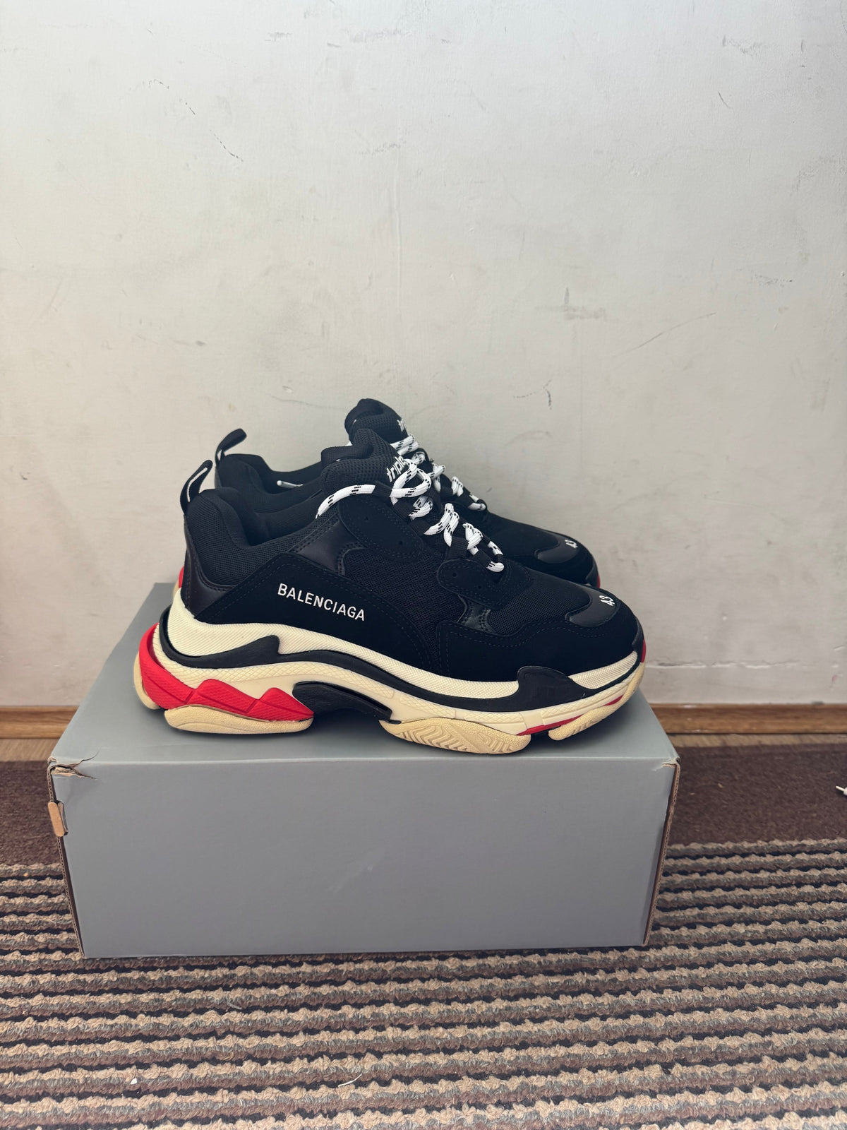 Balenciaga Triple S Broj 43(Odmah dostupno)