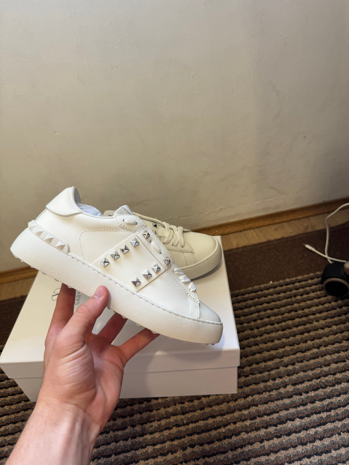Valentino Broj 44(Odmah dostupno)