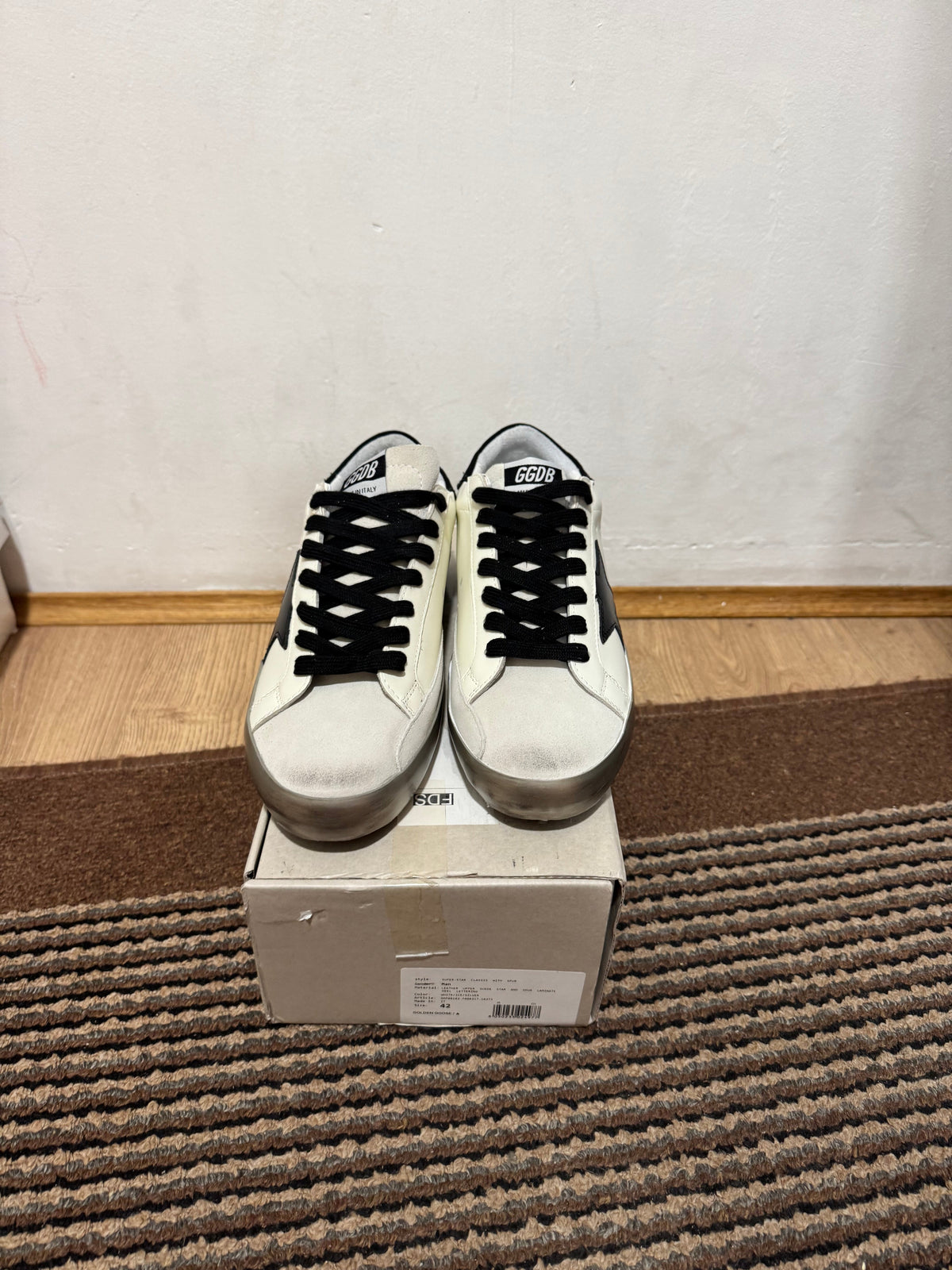 Golden Goose Broj 38,40(Odmah dostupno)