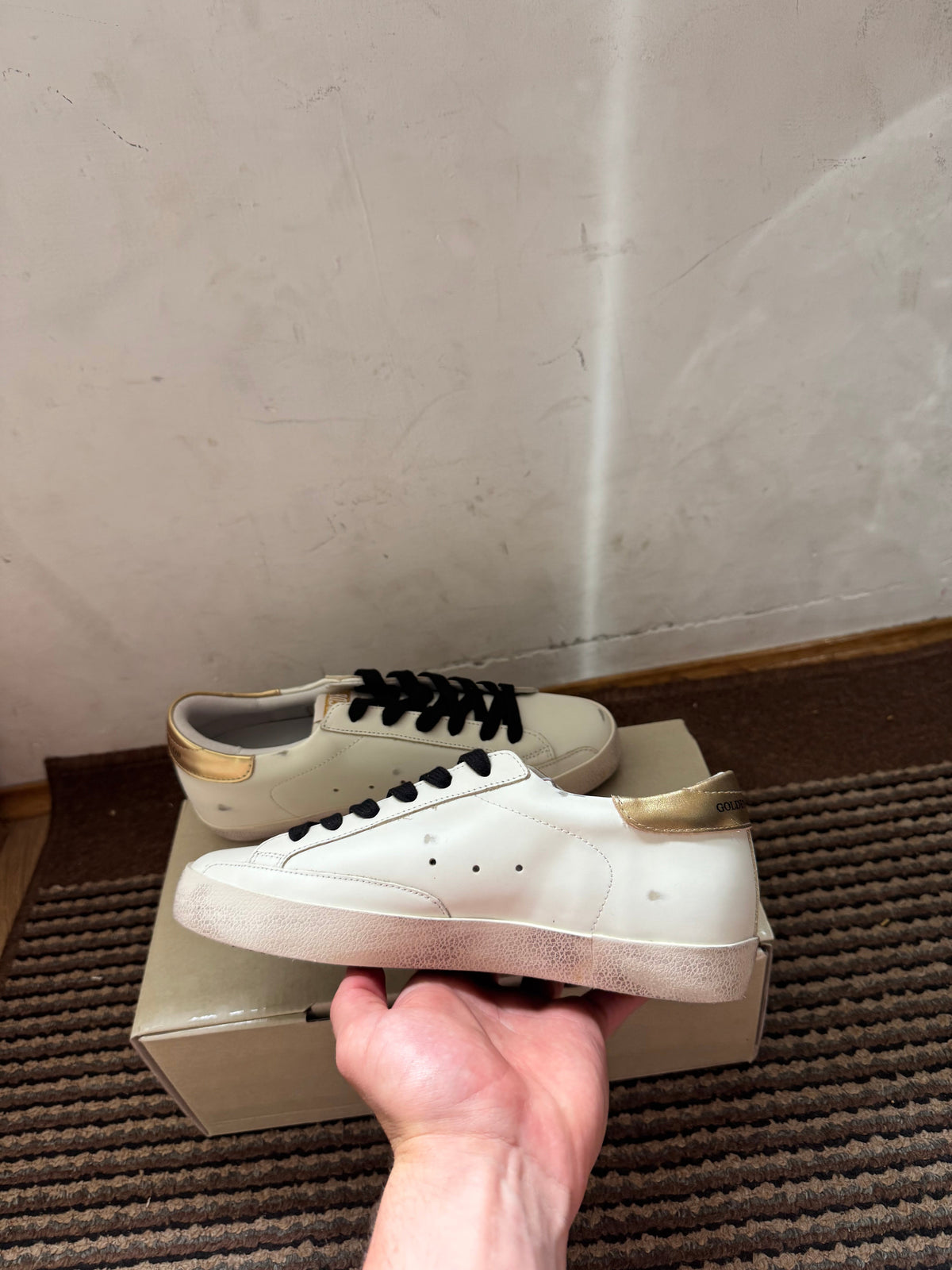 Golden Goose Broj 40(Odmah dostupno)