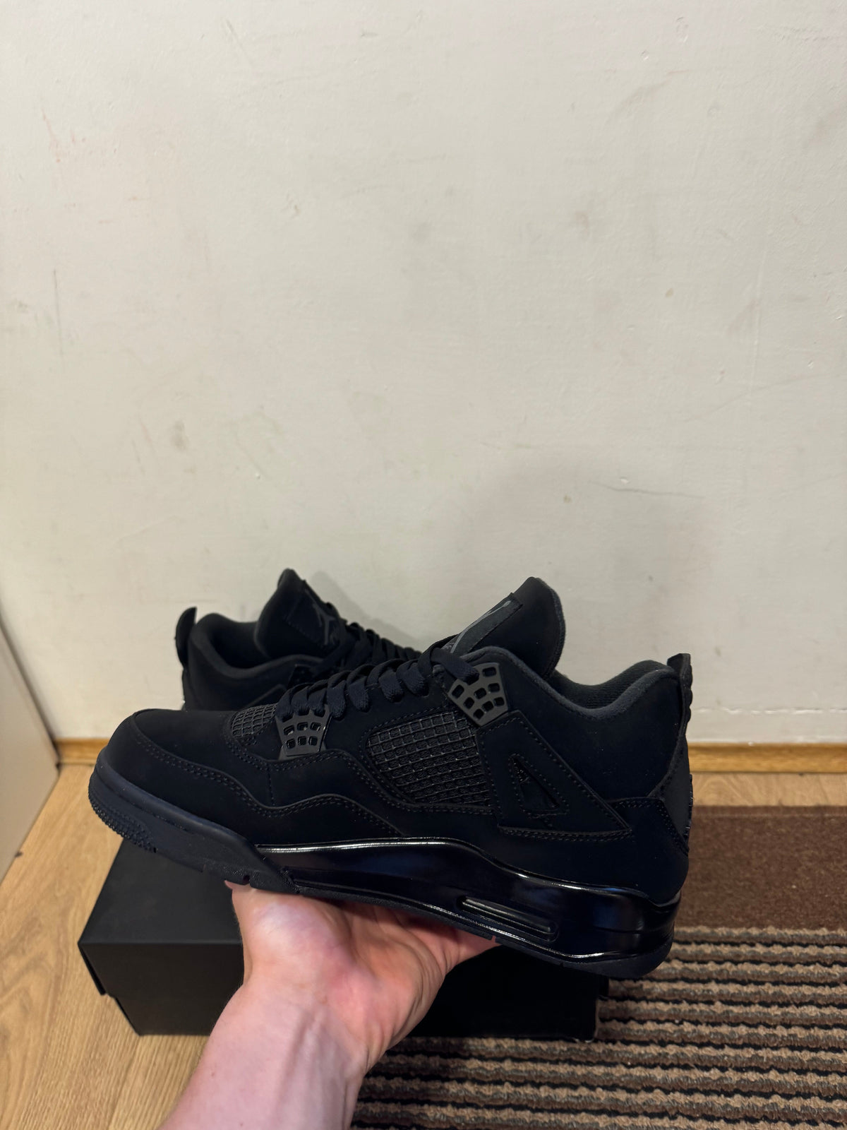 Jordan 4 Black Cat Broj 38,43,44(Odmah dostupno)