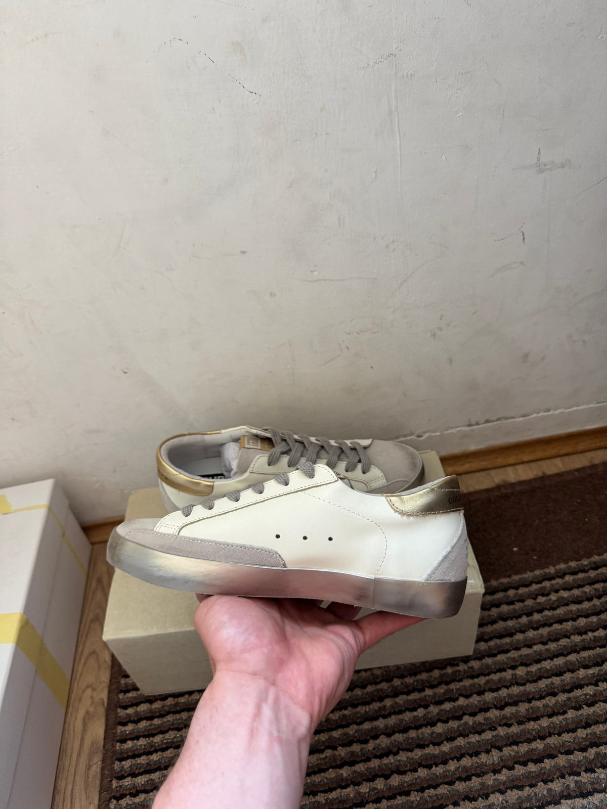 Golden Goose Broj 40(Odmah dostupno)
