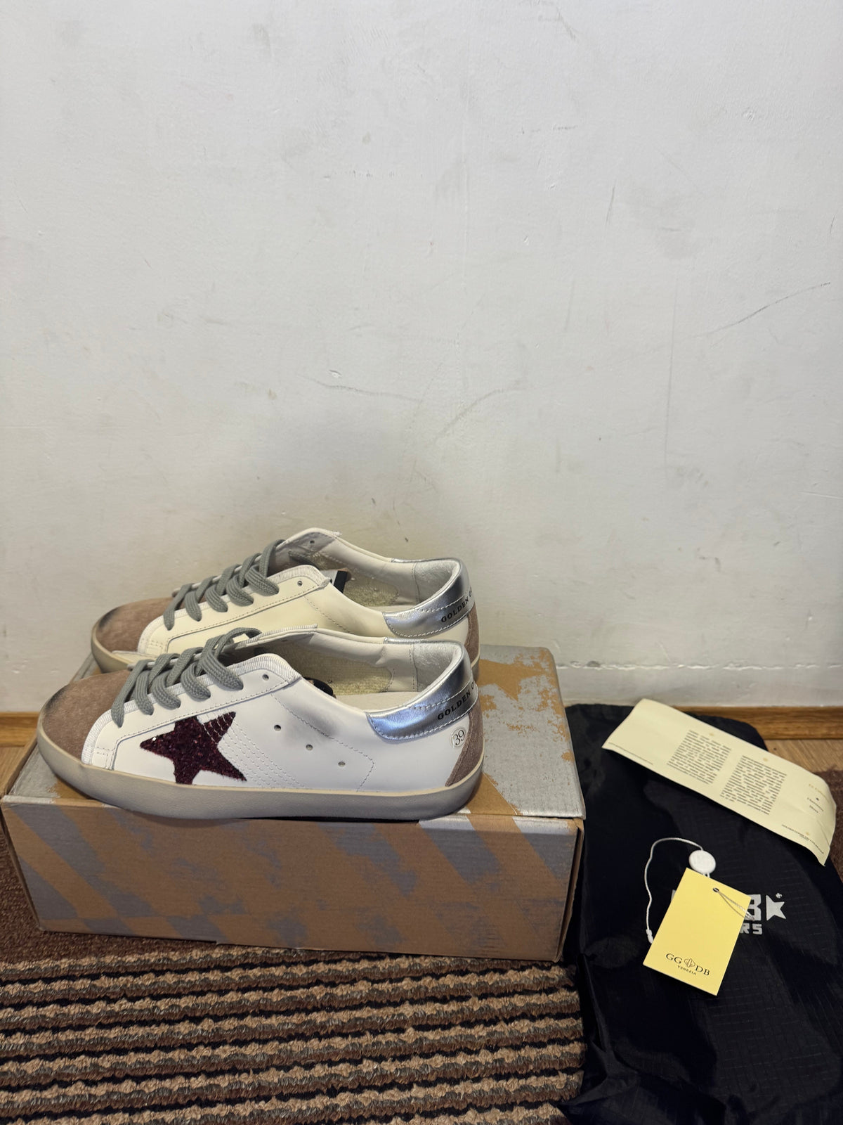 Golden Goose Broj 38(Odmah dostupno)