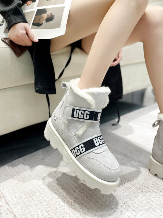 UGG