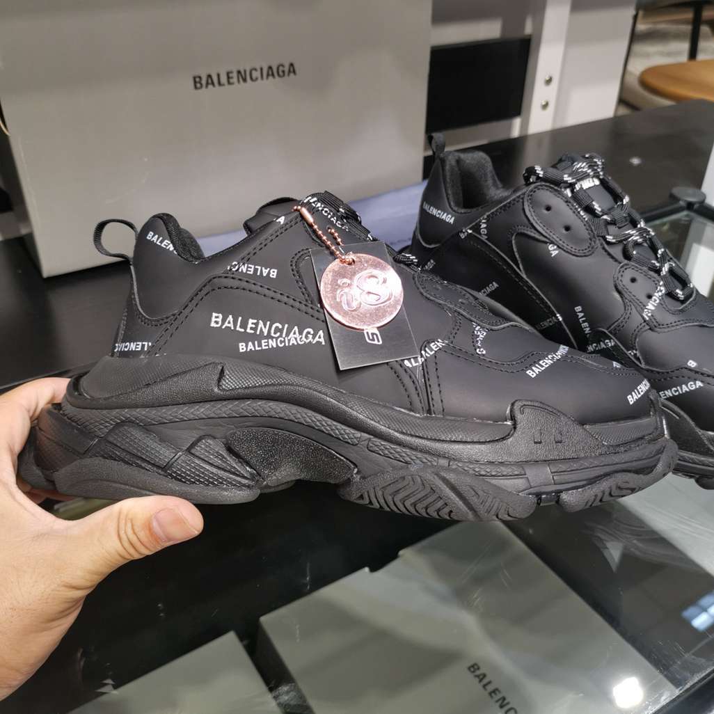 Balenciaga Triple S