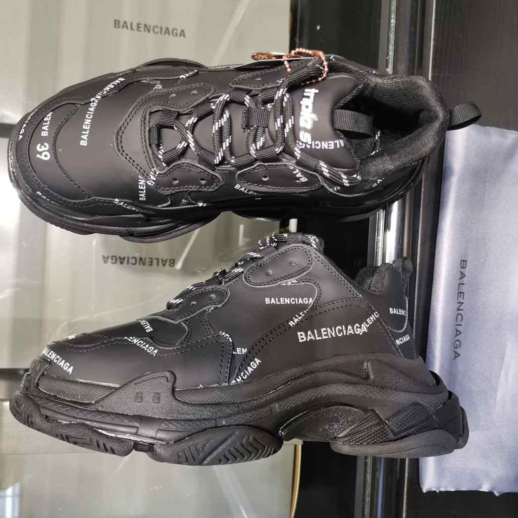 Balenciaga Triple S