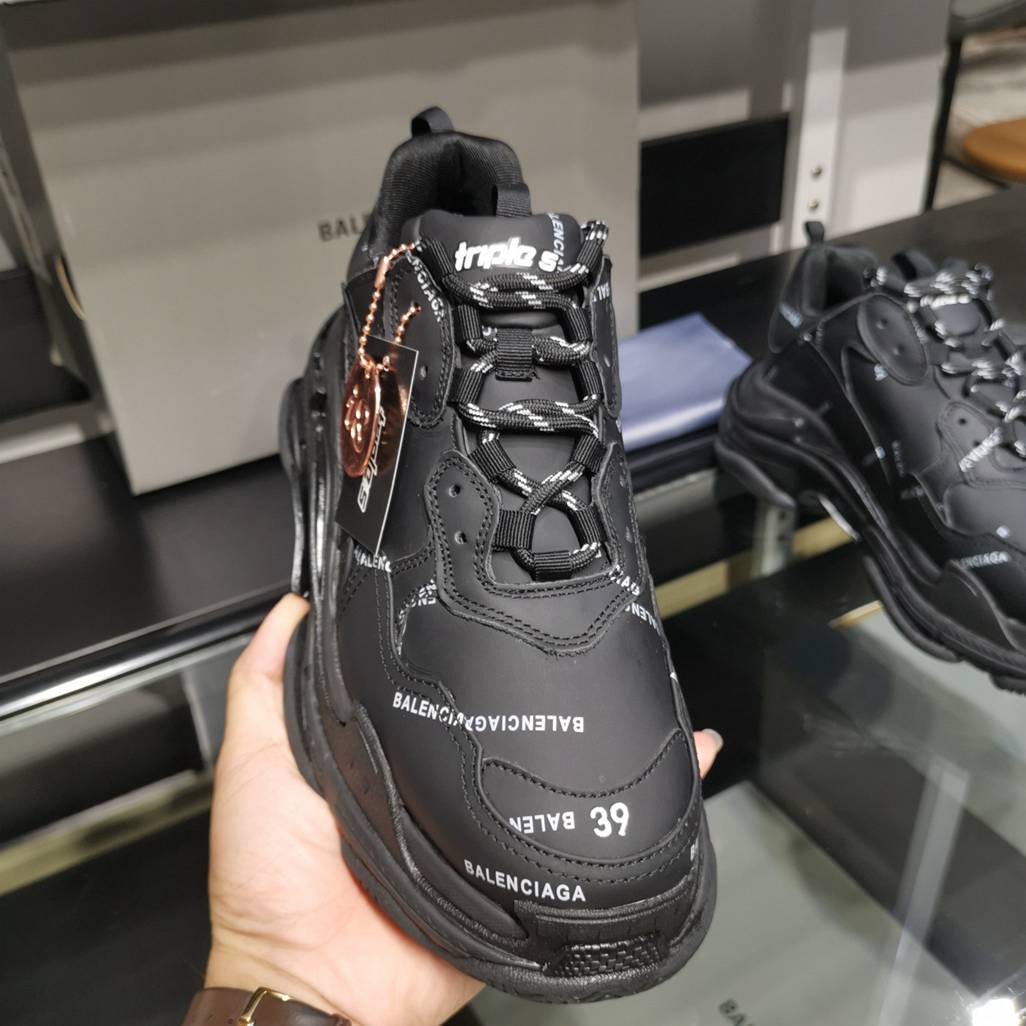 Balenciaga Triple S