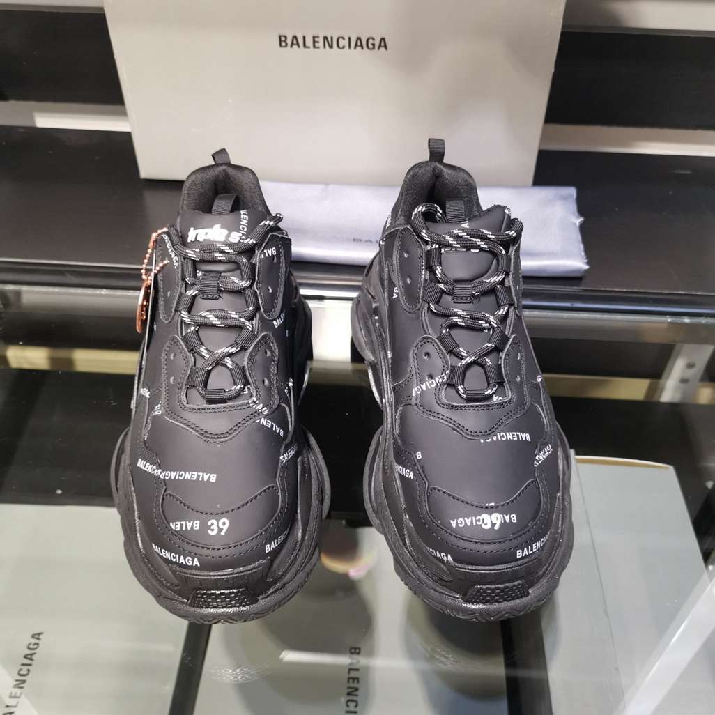 Balenciaga Triple S